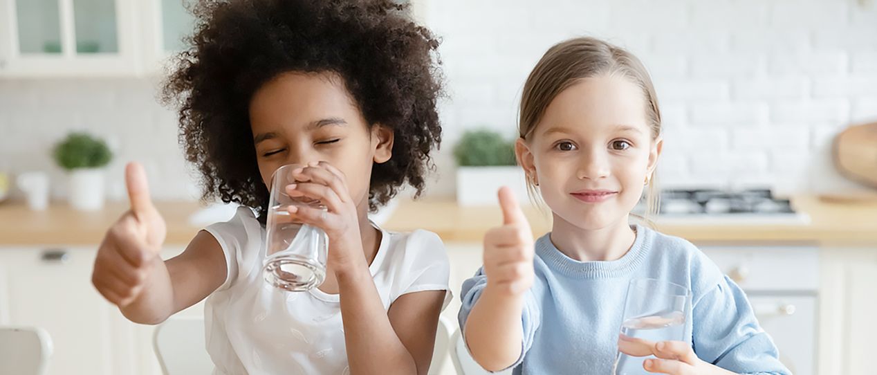 What’s the best water to drink – warm or cold? We say both!